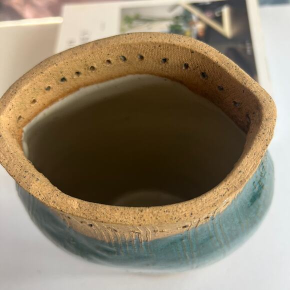 Studio Art Pottery Vase 10" Blue Gradient Tones Handmade & Signed - Picture 4 of 10